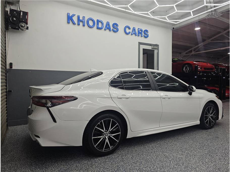 Used 2024 Toyota Camry SE FWD image 6