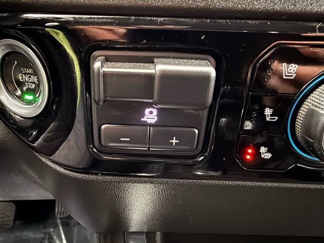 Used 2024 Chevrolet Silverado 1500 LTZ w/ Technology Package image 40