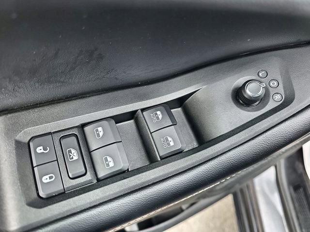 Used 2024 Jeep Grand Cherokee L Laredo image 13