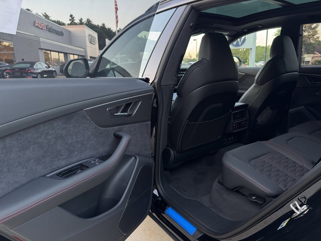 New 2025 Audi RS Q8 performance image 30