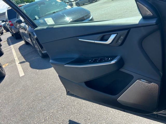 Used 2022 Kia EV6 Wind w/ Wind Technology Package AWD/4WD image 17
