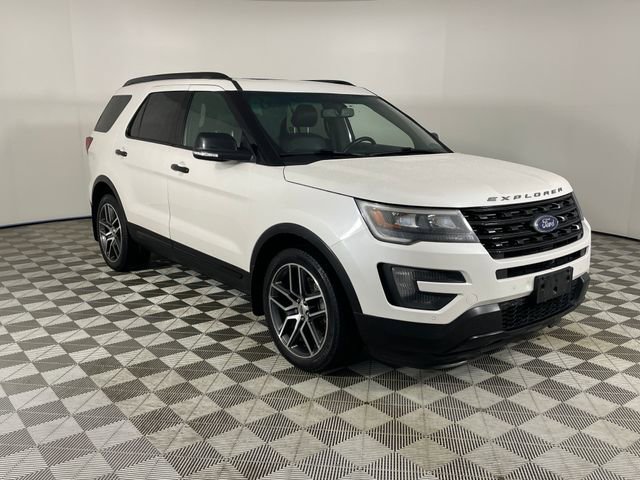 Used 2016 Ford Explorer Sport w/ Equipment Group 401A AWD/4WD image 18
