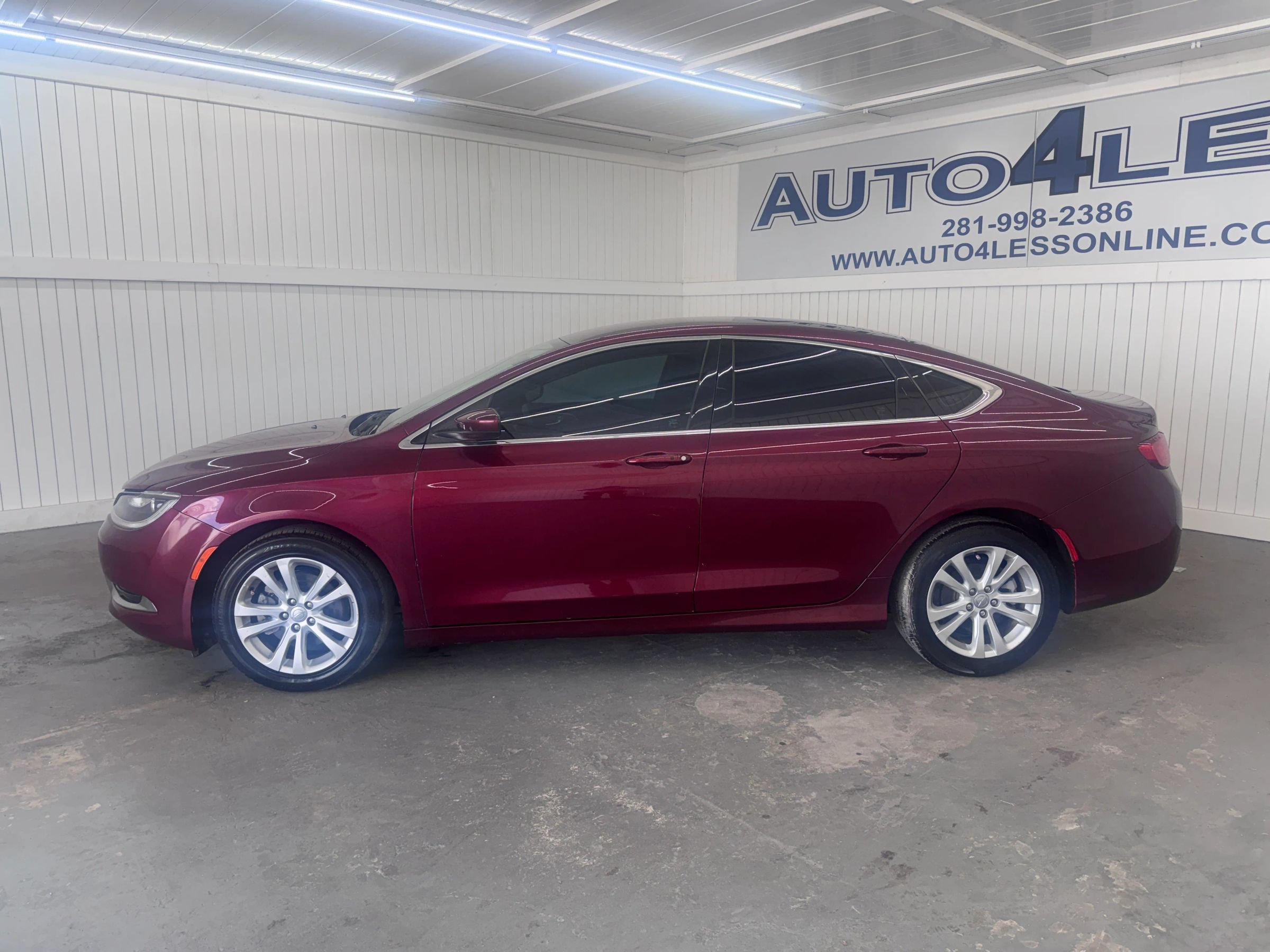 Used 2015 Chrysler 200 Limited FWD image 8