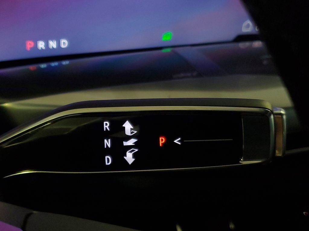 New 2026 Cadillac Escalade IQL Luxury AWD/4WD image 24