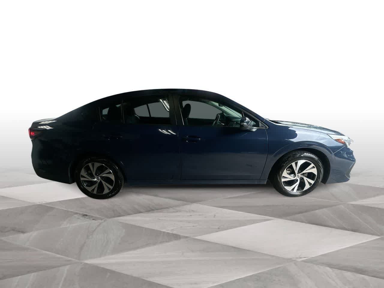 Used 2025 Subaru Legacy Premium AWD/4WD image 9