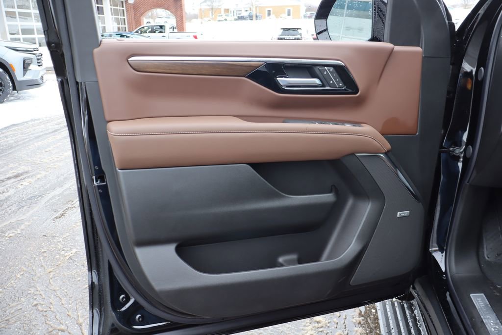 New 2026 Chevrolet Tahoe High Country image 9