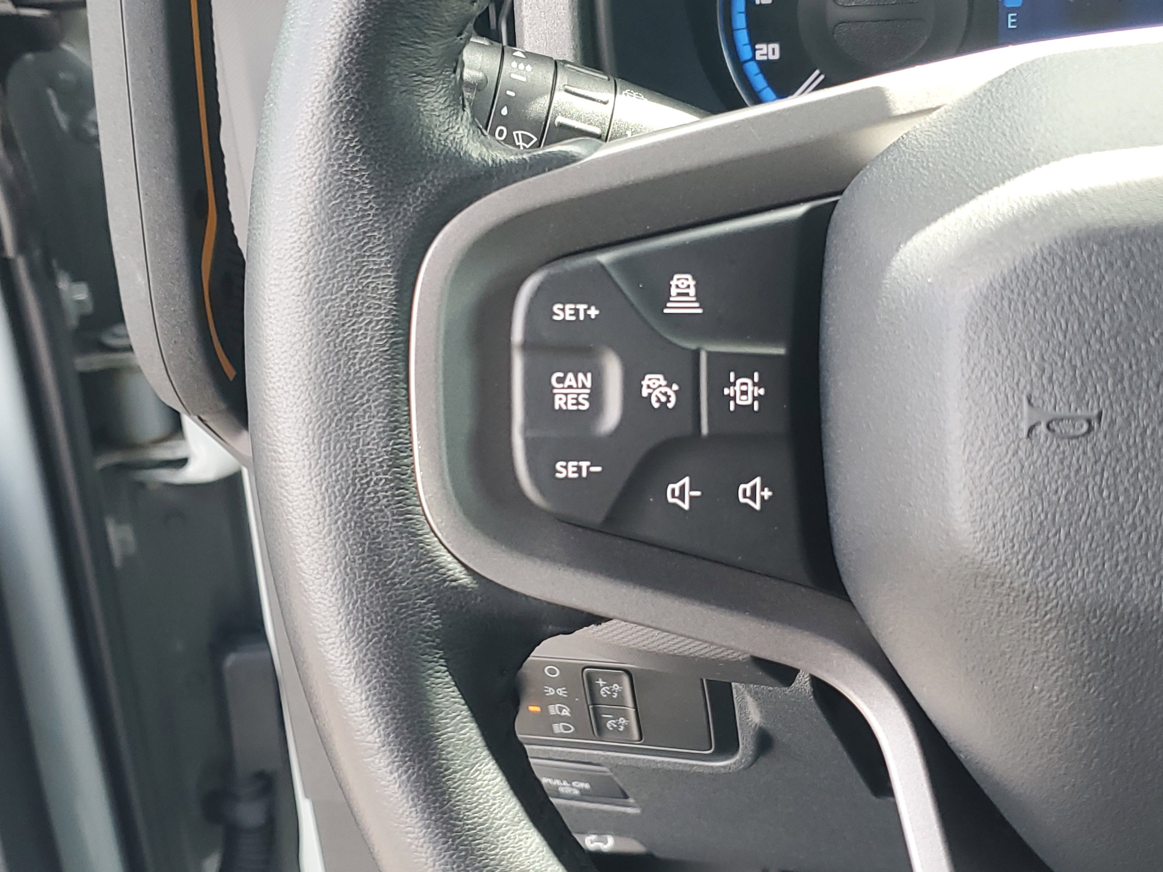 Used 2024 Ford Bronco Badlands image 28