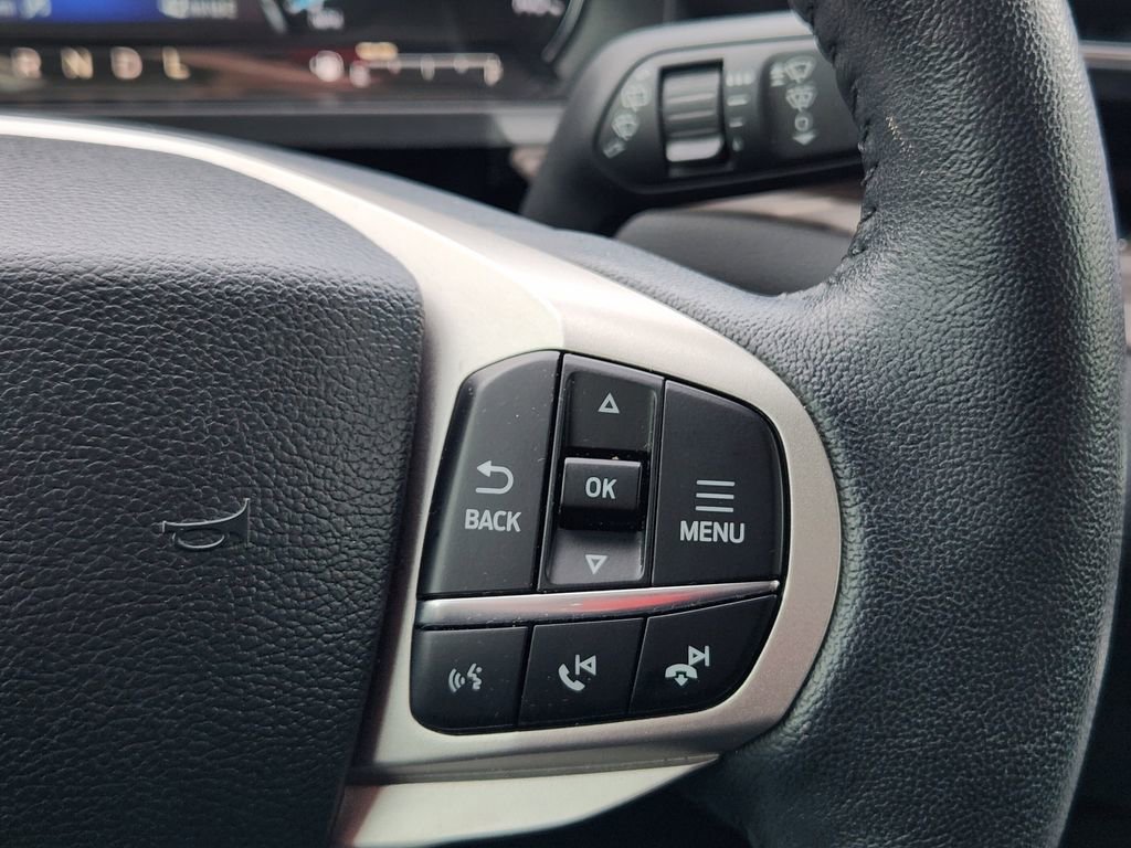 Used 2024 Ford Explorer Limited w/ Limited Technology Package AWD/4WD image 37