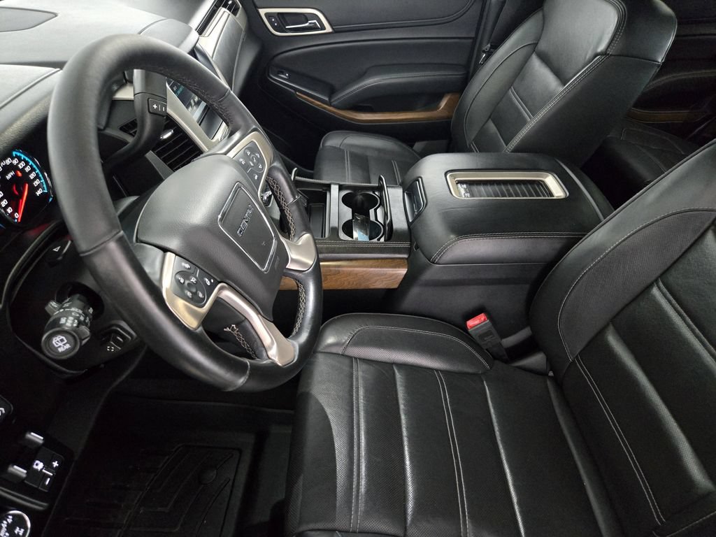Used 2020 GMC Yukon Denali w/ Denali Ultimate Package AWD/4WD image 15