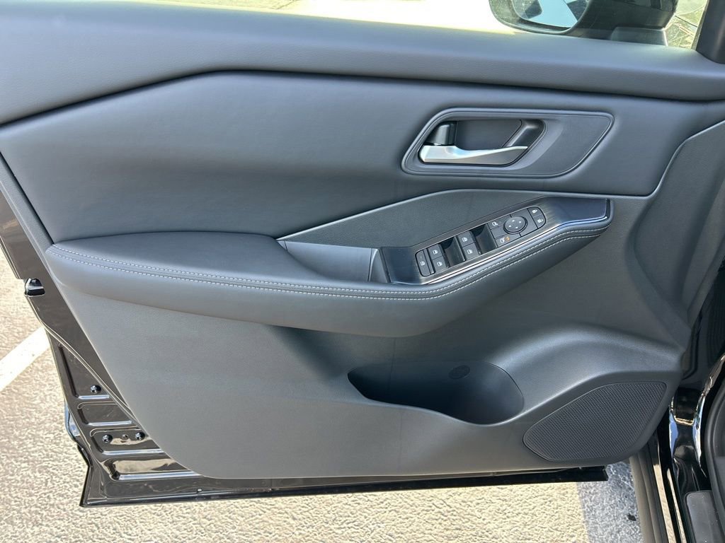 New 2026 Nissan Rogue SV w/ Cold Weather Package image 18