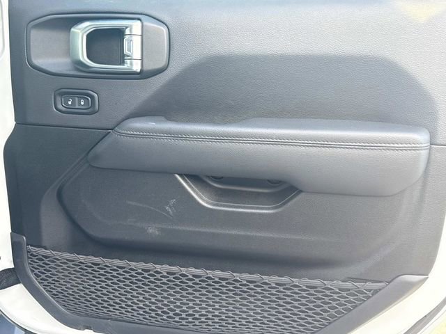 Used 2023 Jeep Wrangler Altitude image 19