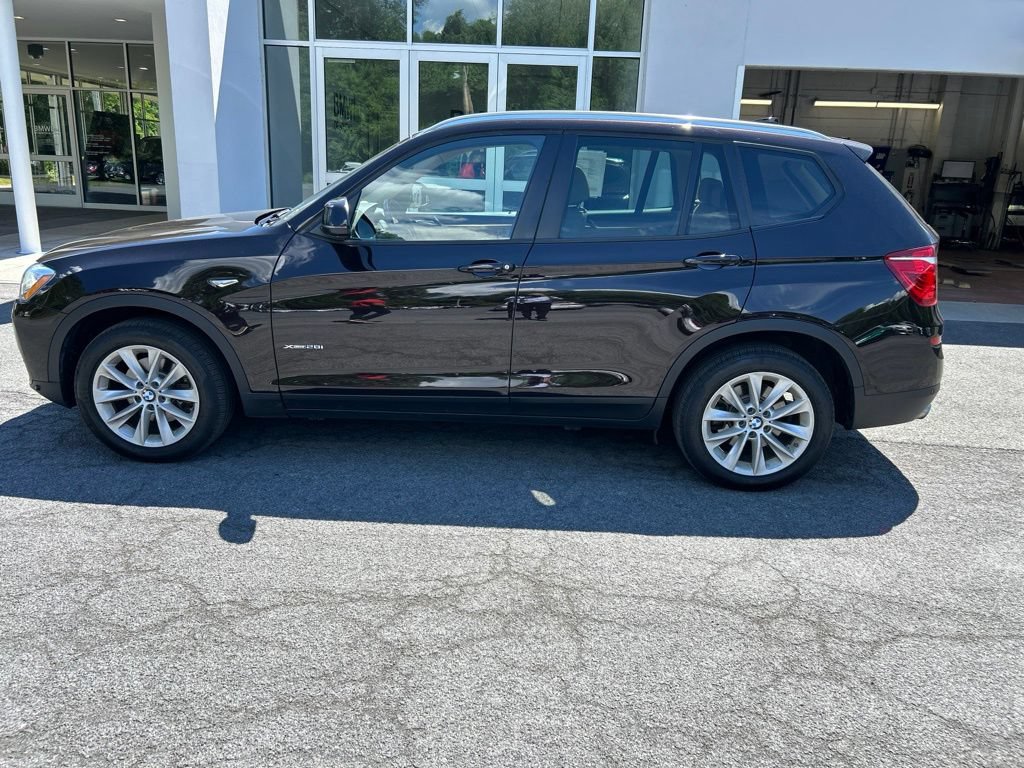 Used 2016 BMW X3 xDrive28i AWD/4WD image 2
