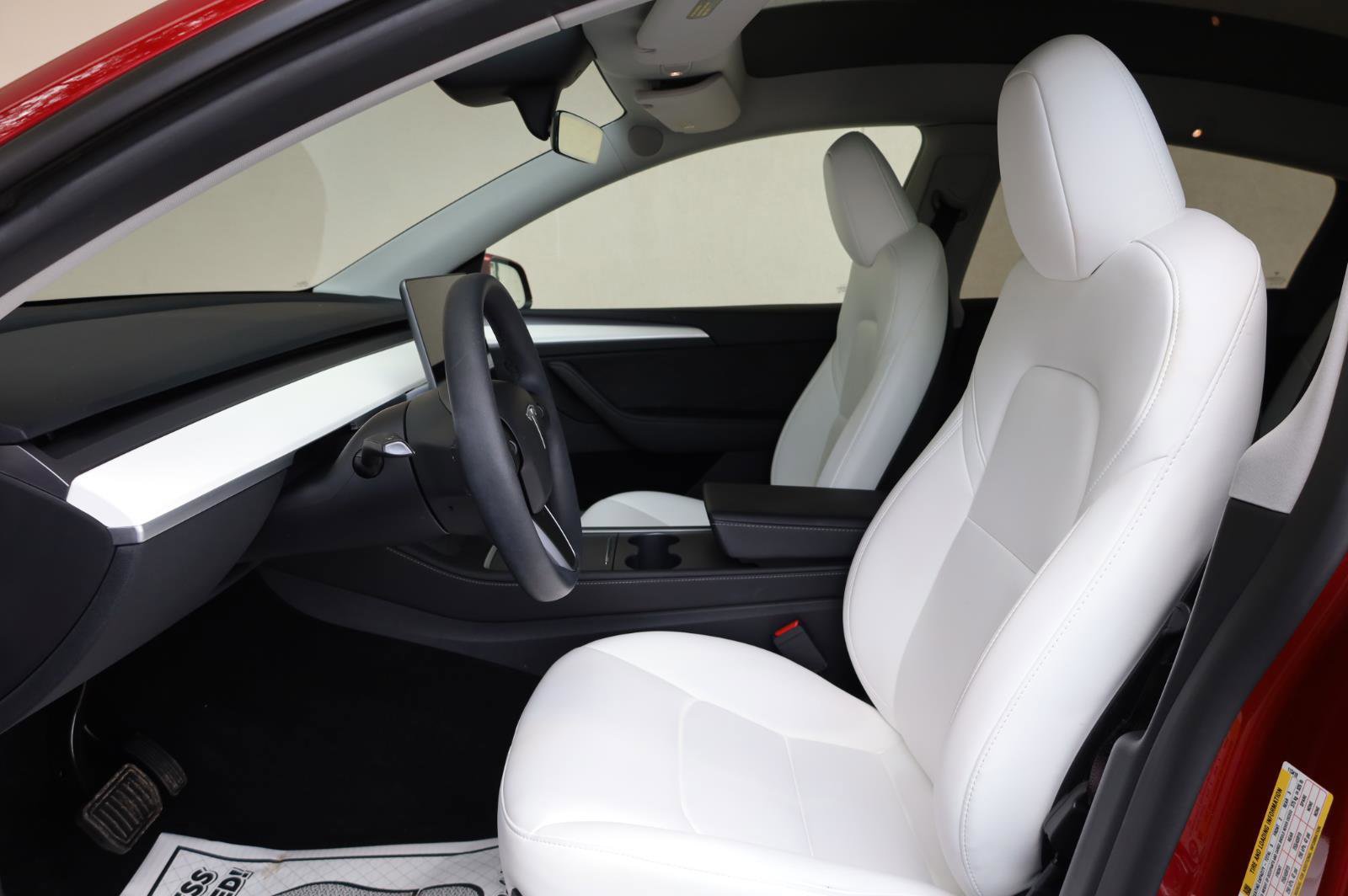 Used 2024 Tesla Model Y Long Range RWD image 14