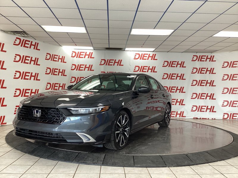 Used 2023 Honda Accord Touring image 3