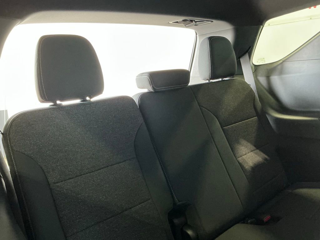 Used 2024 Chevrolet Traverse LT image 26