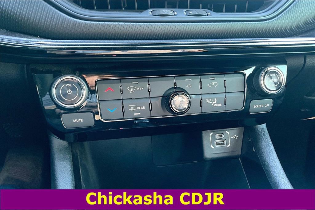 Used 2022 Jeep Compass Altitude w/ Sun and Sound Group image 12