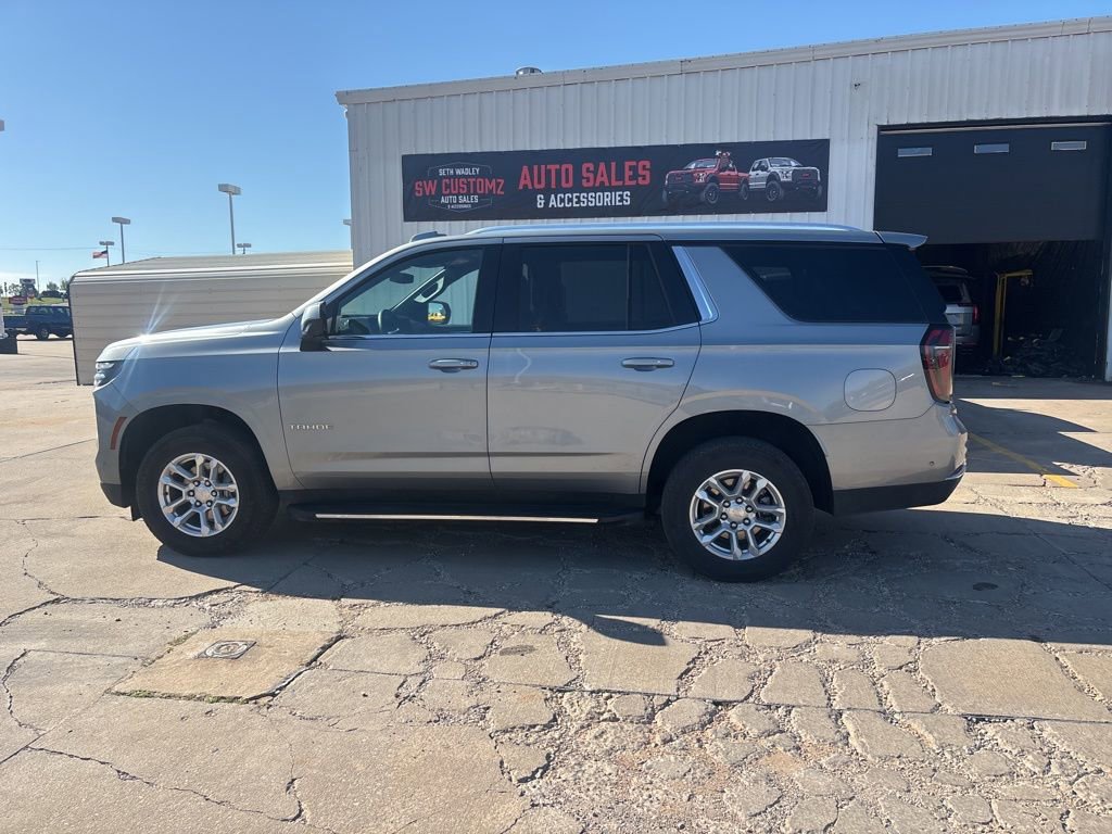 Used 2025 Chevrolet Tahoe LT image 3
