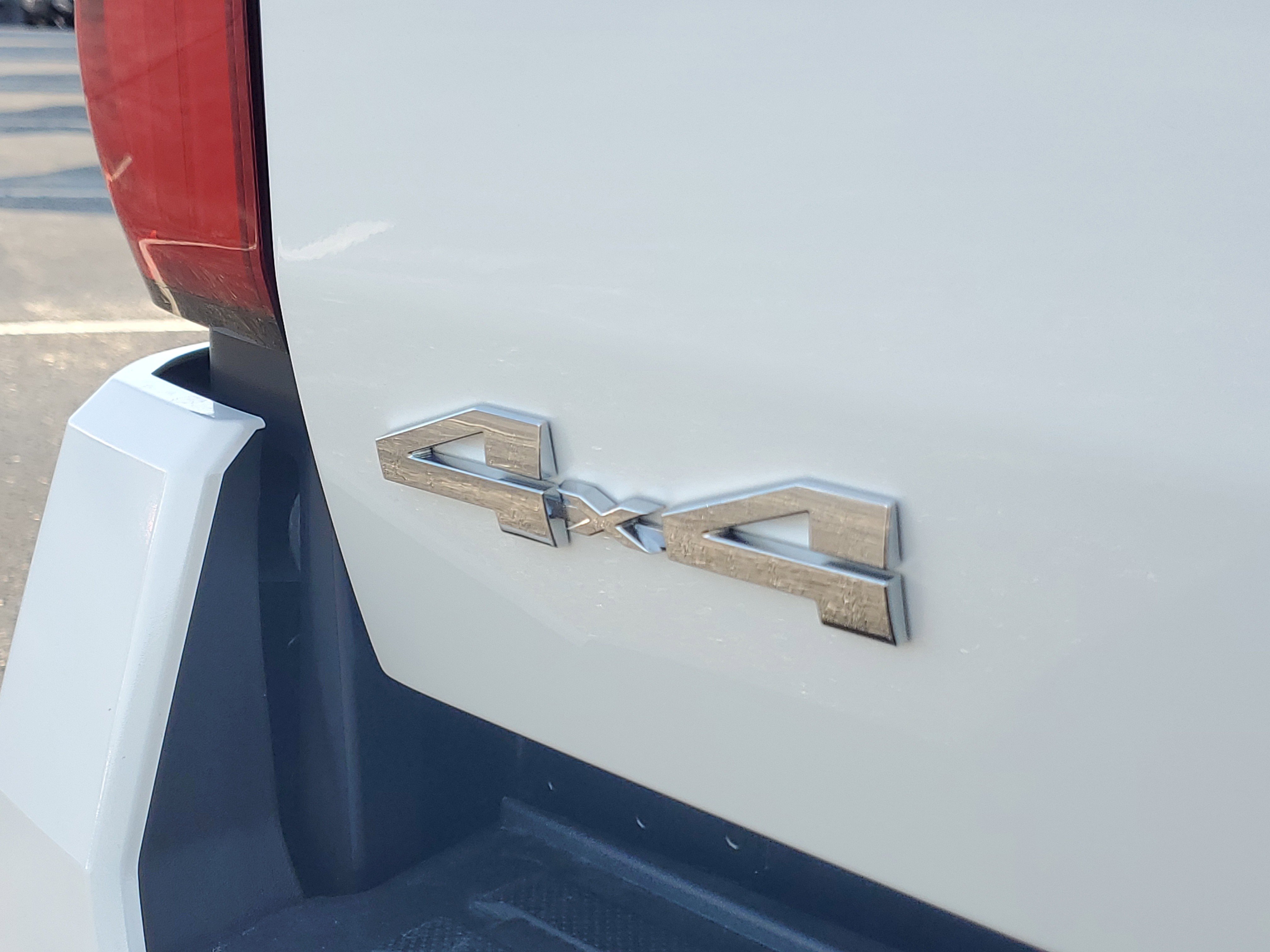 Used 2025 Toyota Tacoma SR5 image 8