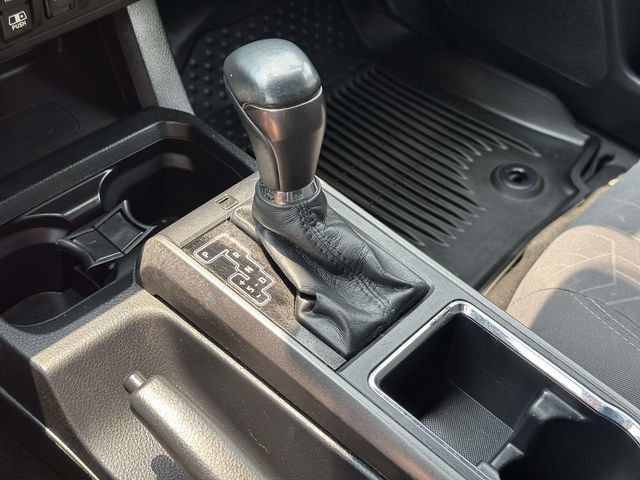 Used 2018 Toyota Tacoma TRD Sport AWD/4WD image 22