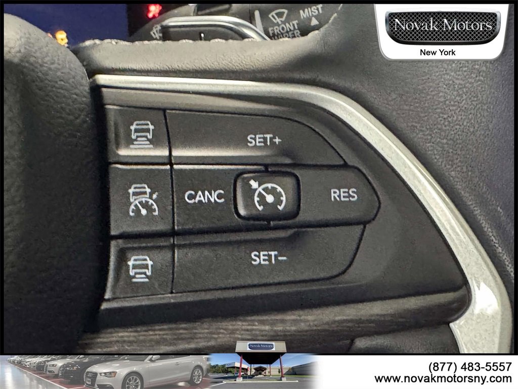 Used 2022 Jeep Grand Cherokee Limited image 19