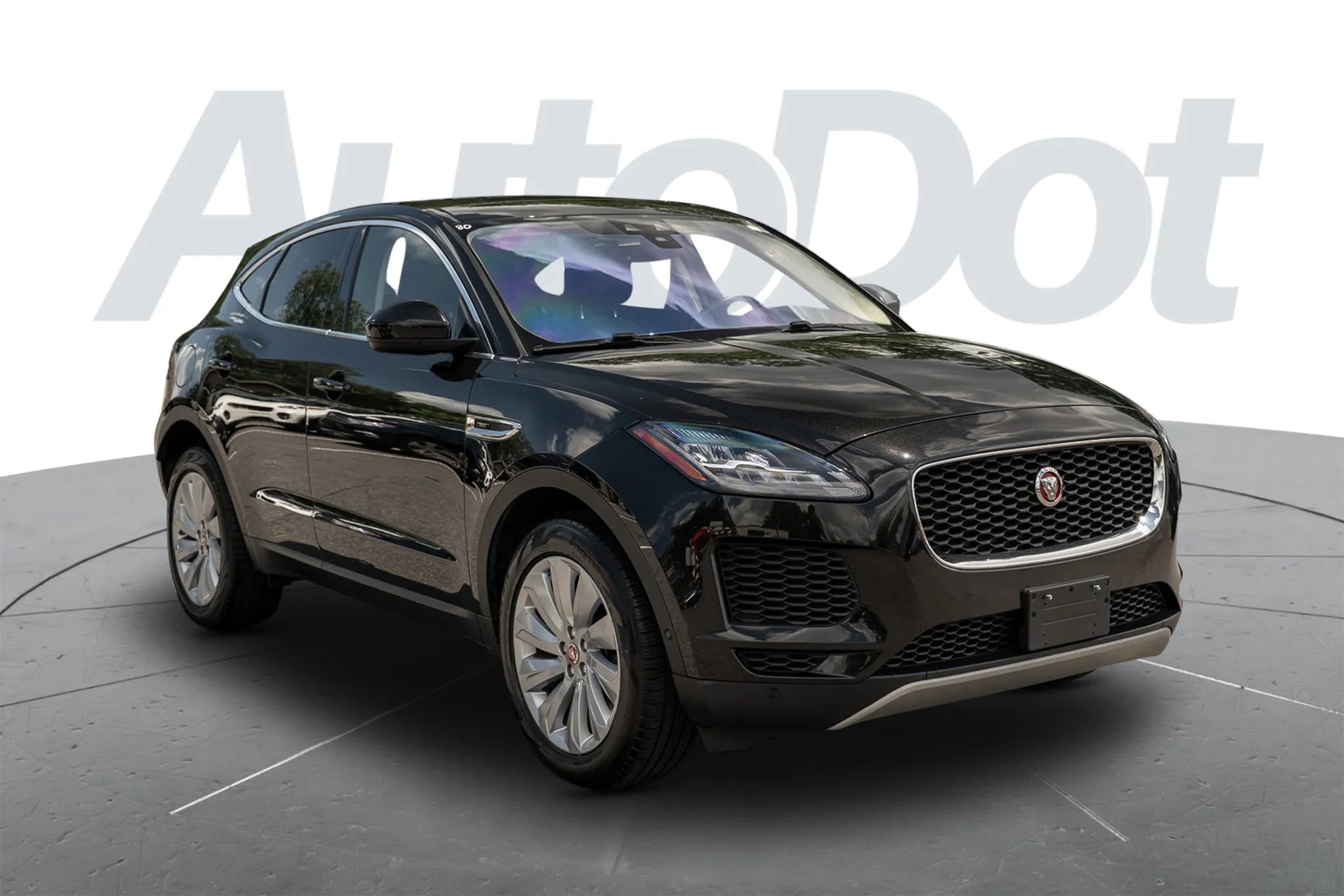 Used 2020 Jaguar E-PACE SE image 4