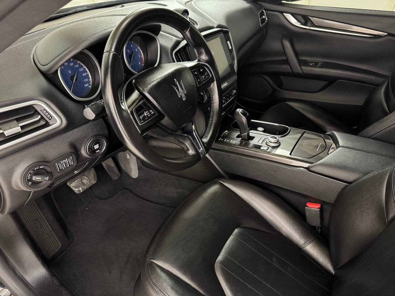 Used 2017 Maserati Ghibli image 40