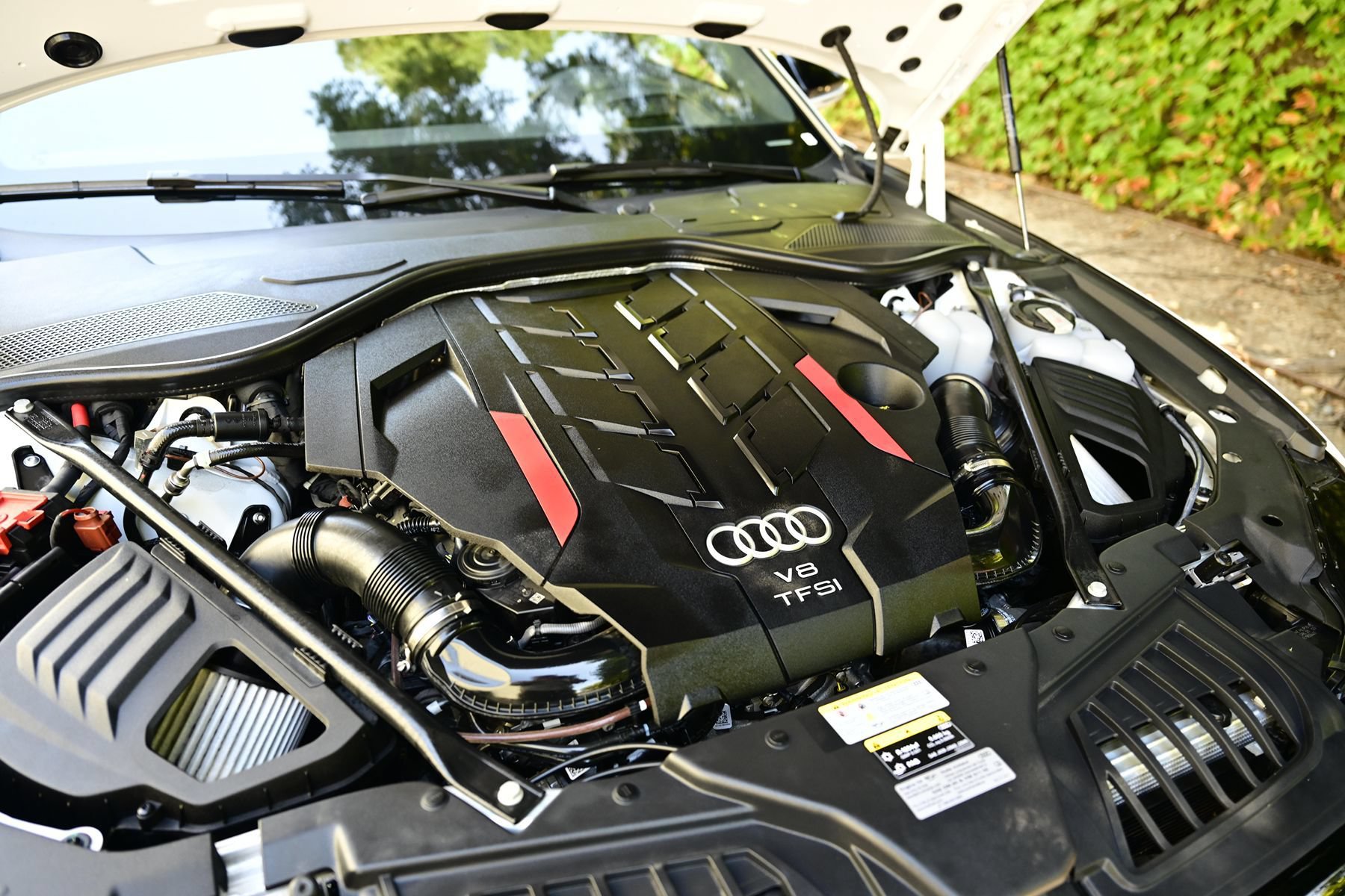 Used 2025 Audi S8 w/ Executive Package AWD/4WD image 12