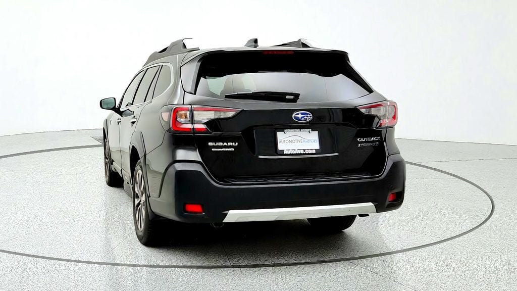 Used 2024 Subaru Outback Touring XT AWD/4WD image 6