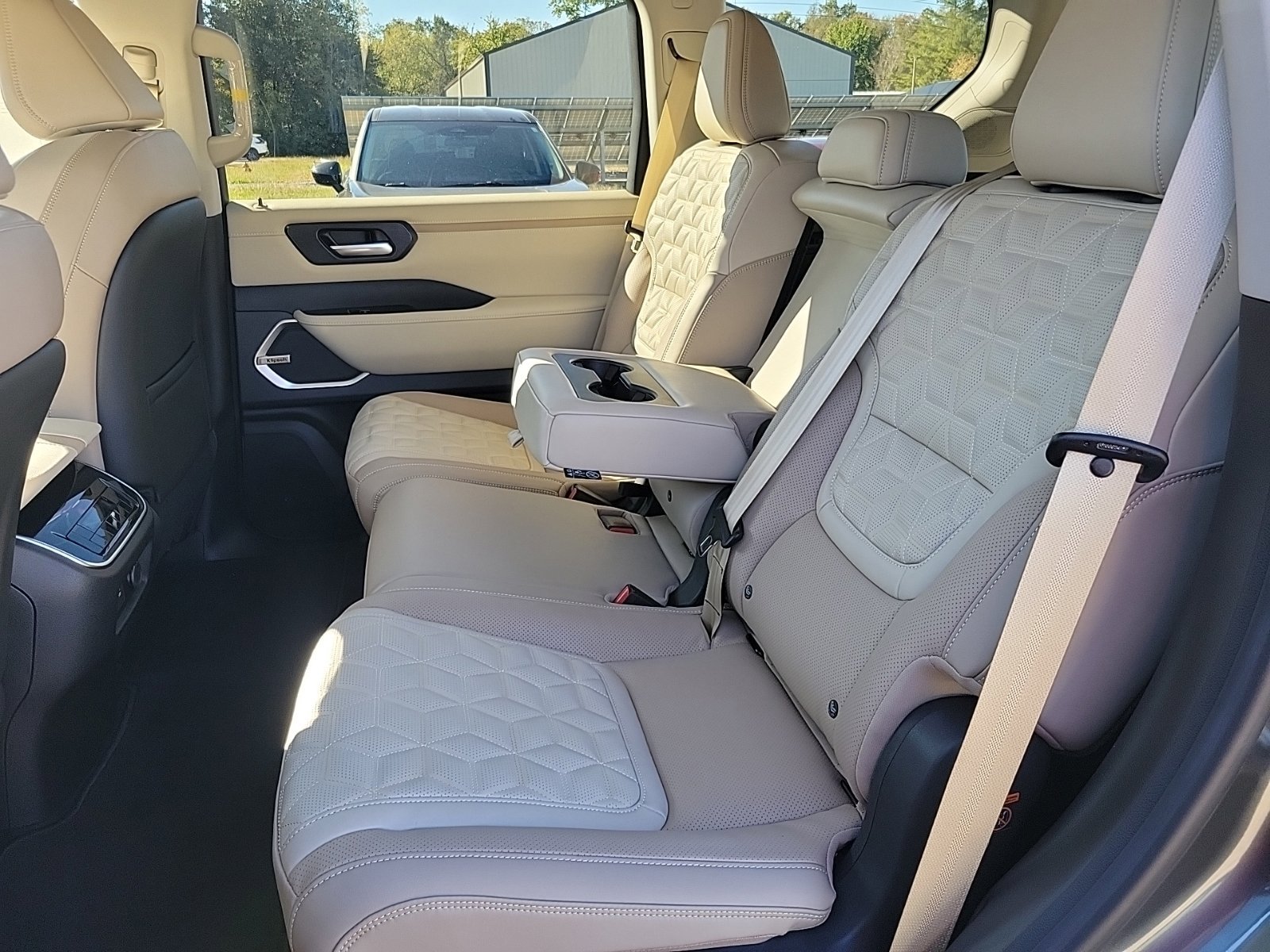 New 2027 Nissan Armada Platinum AWD/4WD image 14
