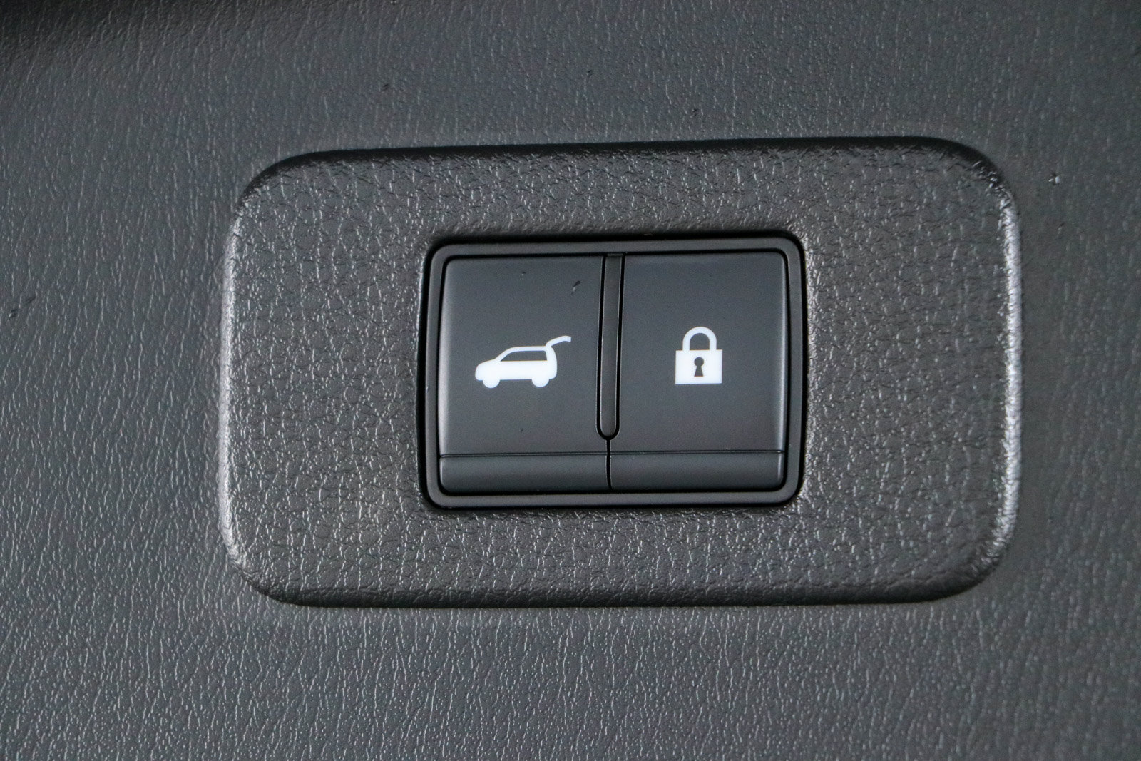 Used 2024 Nissan Armada SL w/ Midnight Edition Package AWD/4WD image 33