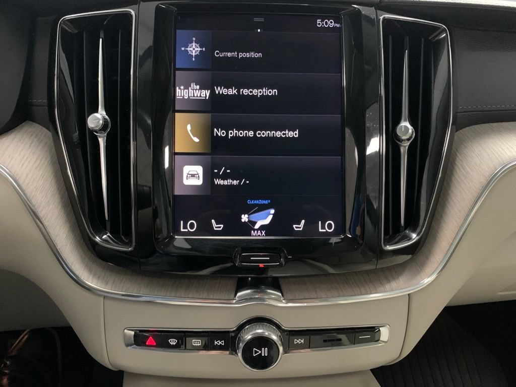 Used 2019 Volvo XC60 T6 Inscription w/ Protection Package AWD/4WD image 17