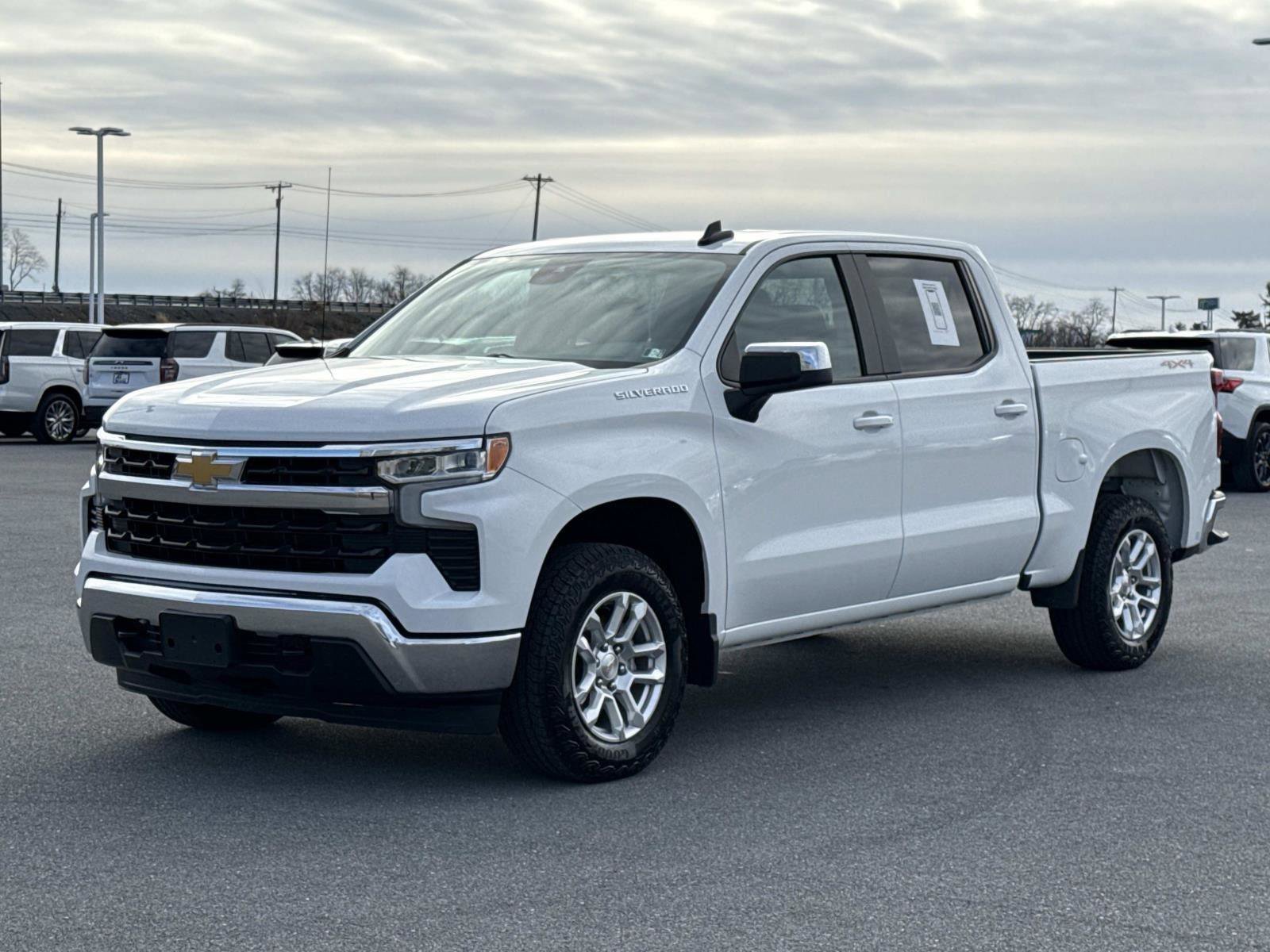 Used 2024 Chevrolet Silverado 1500 LT image 28