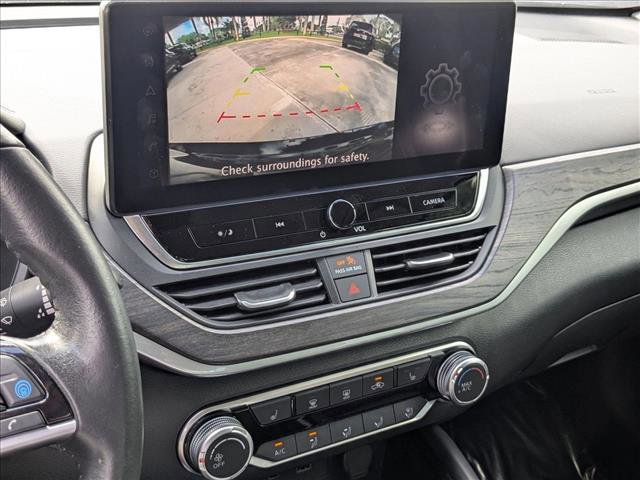 Used 2024 Nissan Altima 2.5 SV w/ SV Premium Package FWD image 14