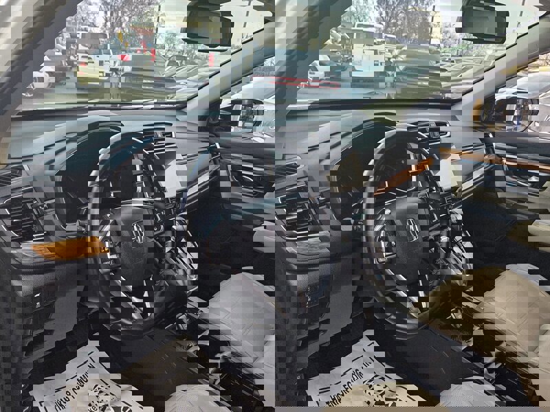 Used 2018 Honda CR-V Touring image 14