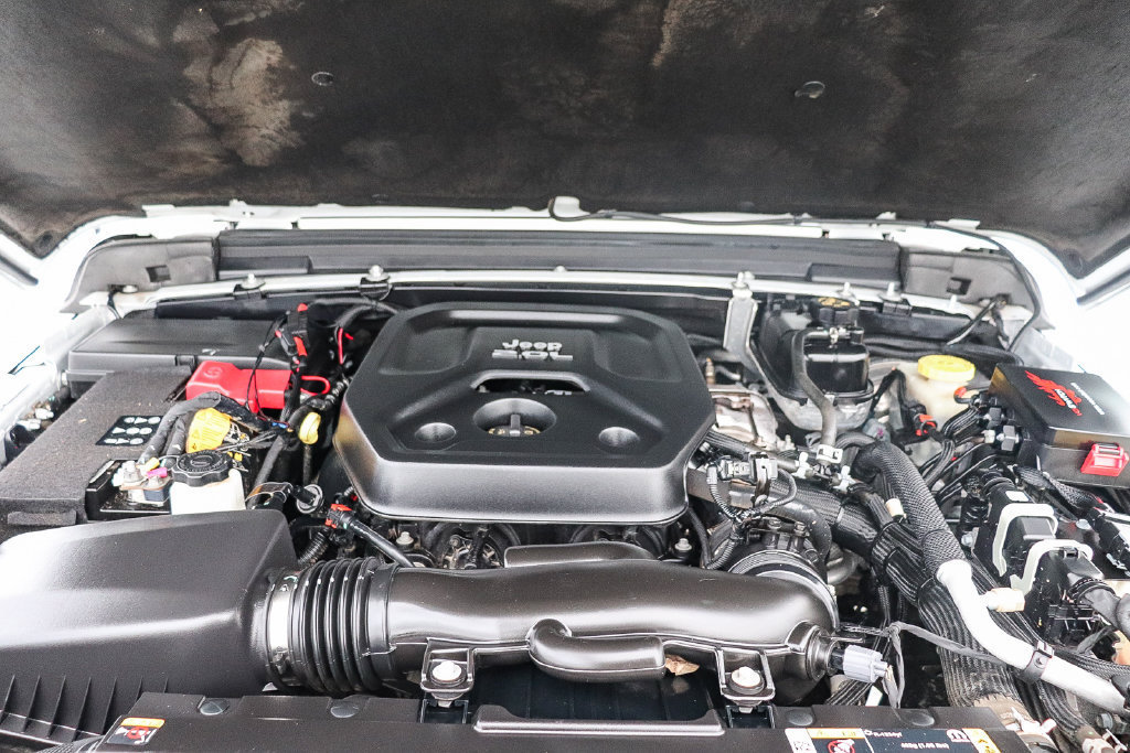 Used 2023 Jeep Wrangler Unlimited Sahara AWD/4WD image 30