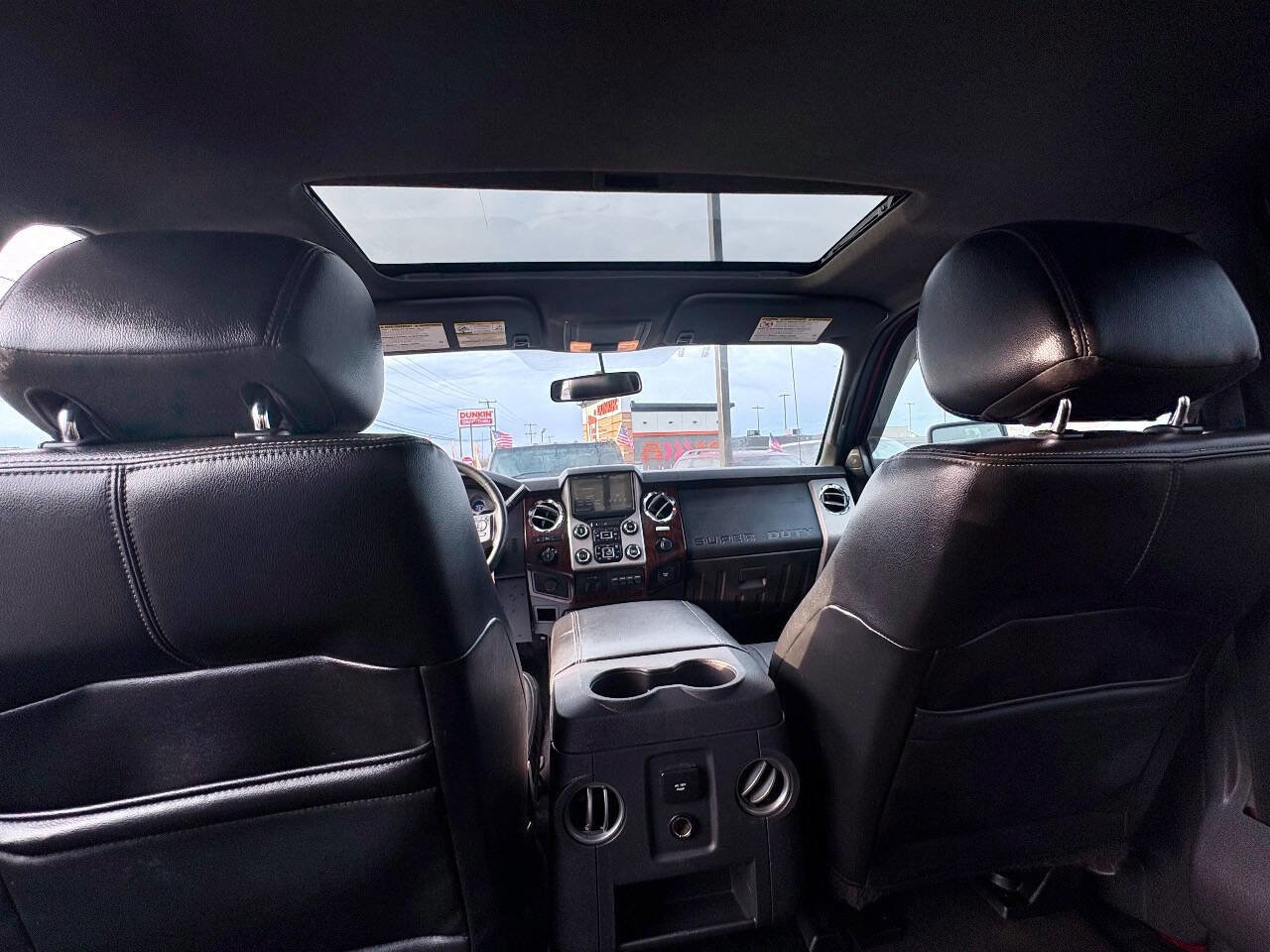 Used 2015 Ford F350 Lariat image 17