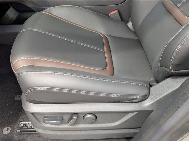 New 2025 Nissan Armada SL image 4