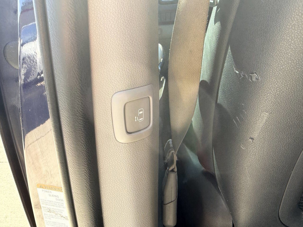 Used 2018 Kia Sedona EX image 15