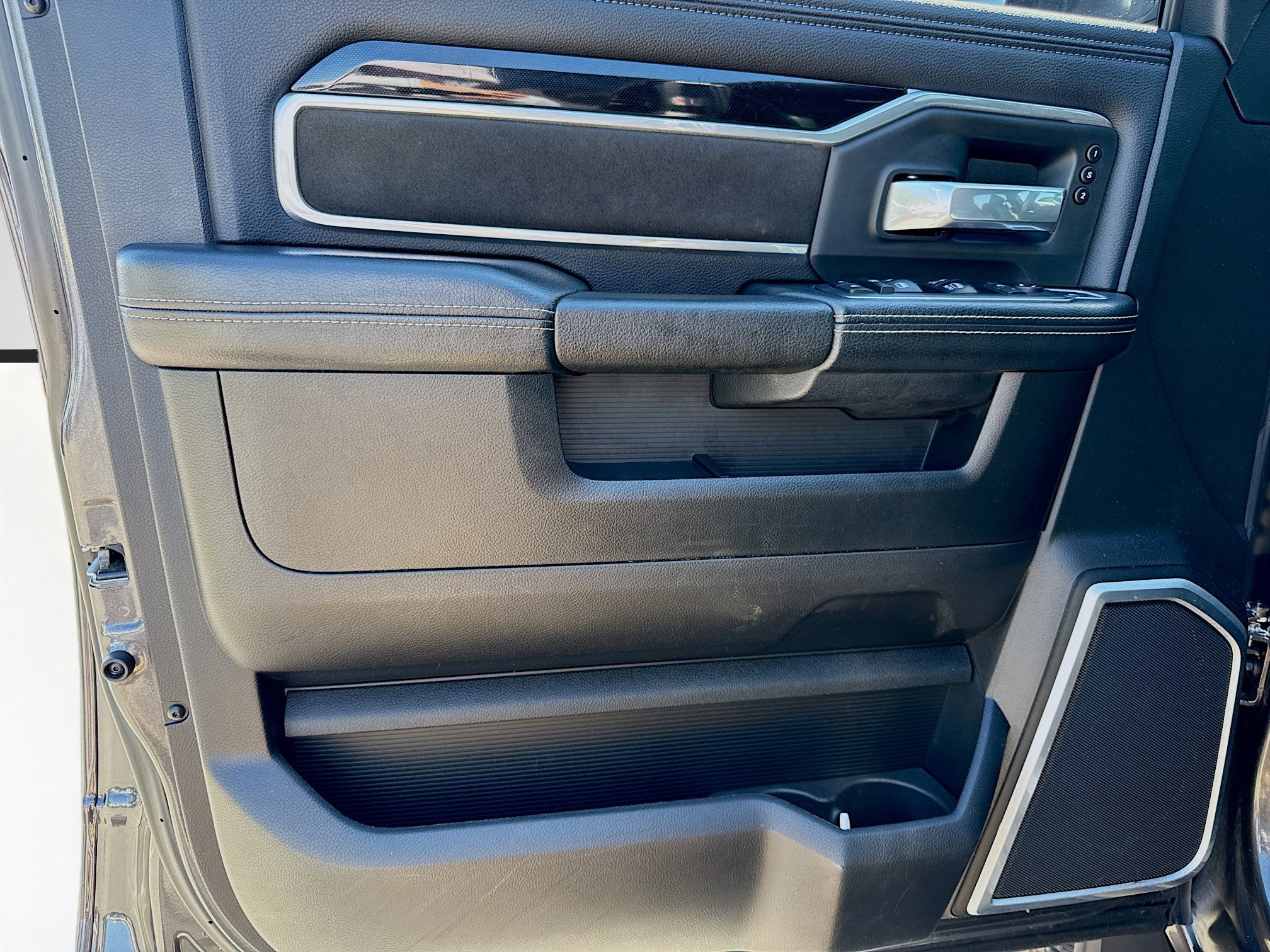 Used 2020 RAM 2500 Laramie image 21