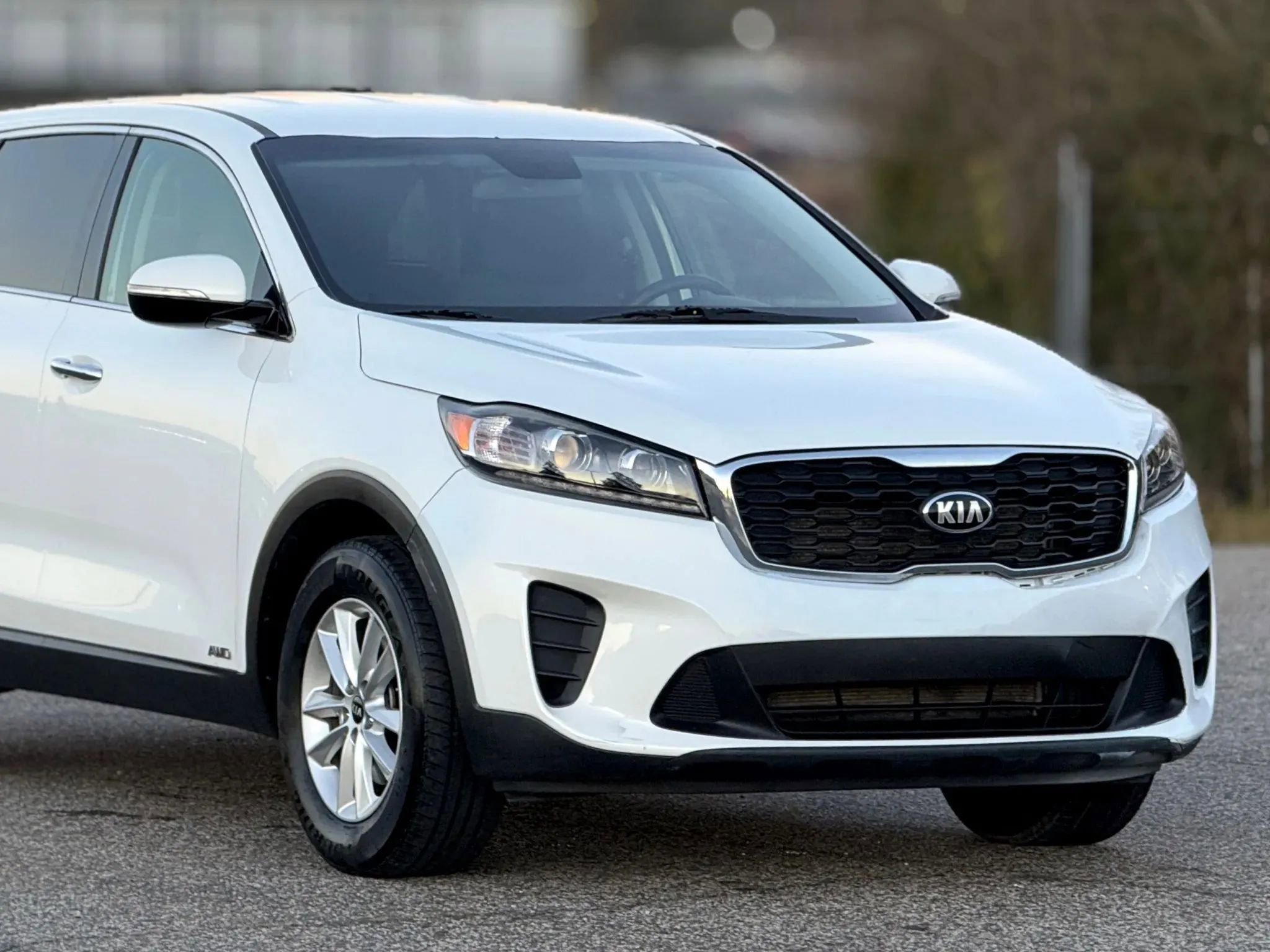Used 2019 Kia Sorento LX image 11