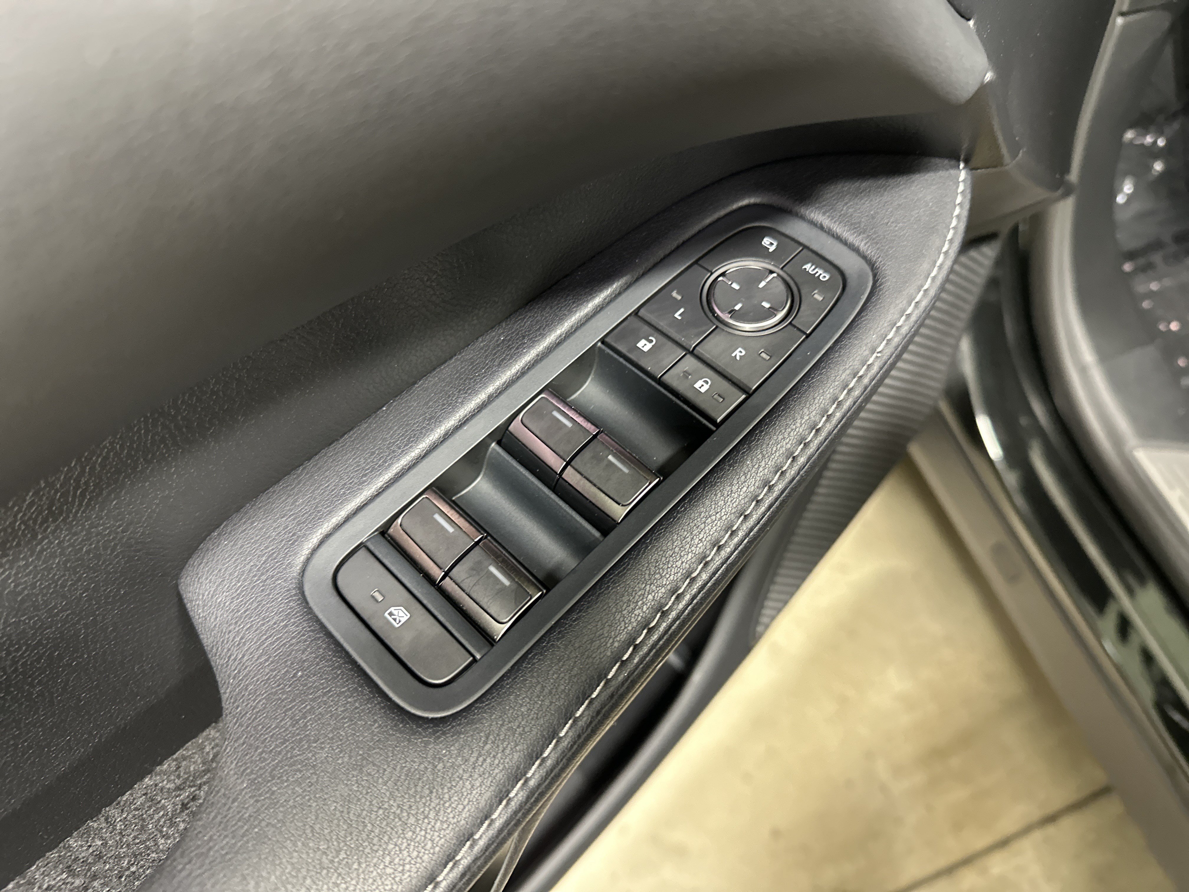 Certified 2025 Lexus RX 350 AWD w/ Convenience Package image 16