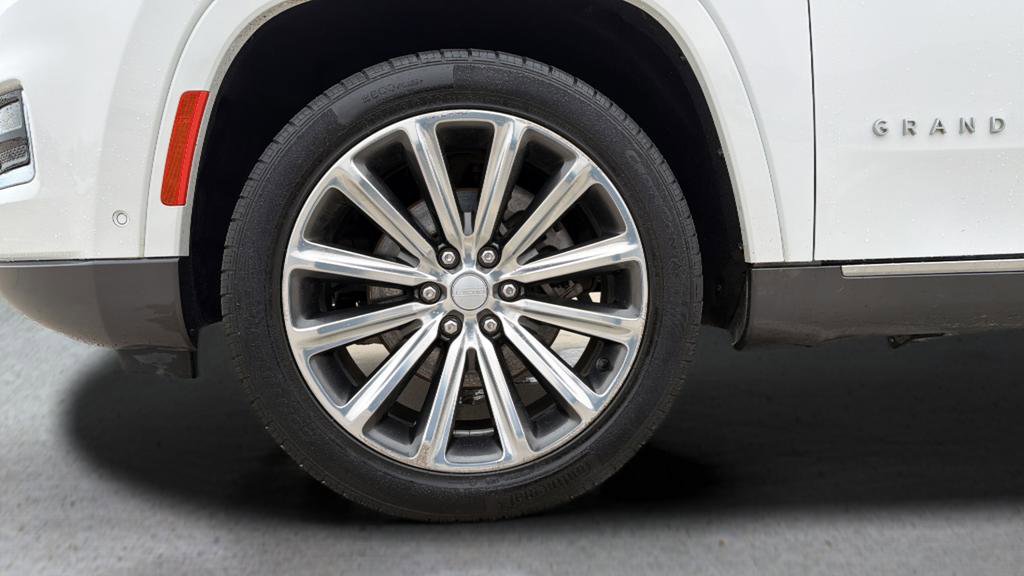 Used 2022 Jeep Grand Wagoneer Series II w/ Convenience Group III image 33