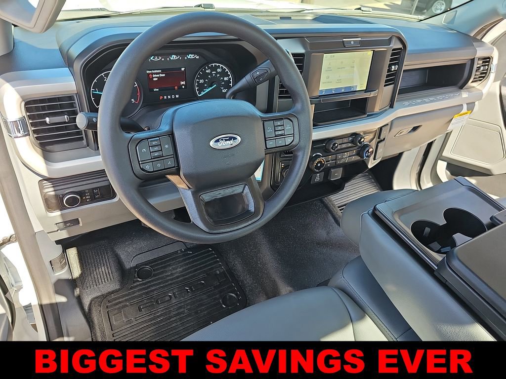 New 2025 Ford F550 4x4 Regular Cab Super Duty image 15