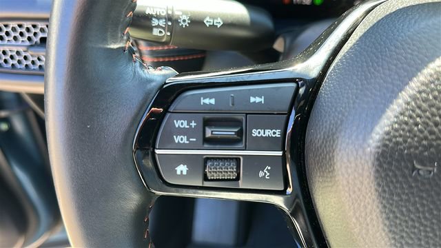 Used 2025 Honda HR-V Sport image 12