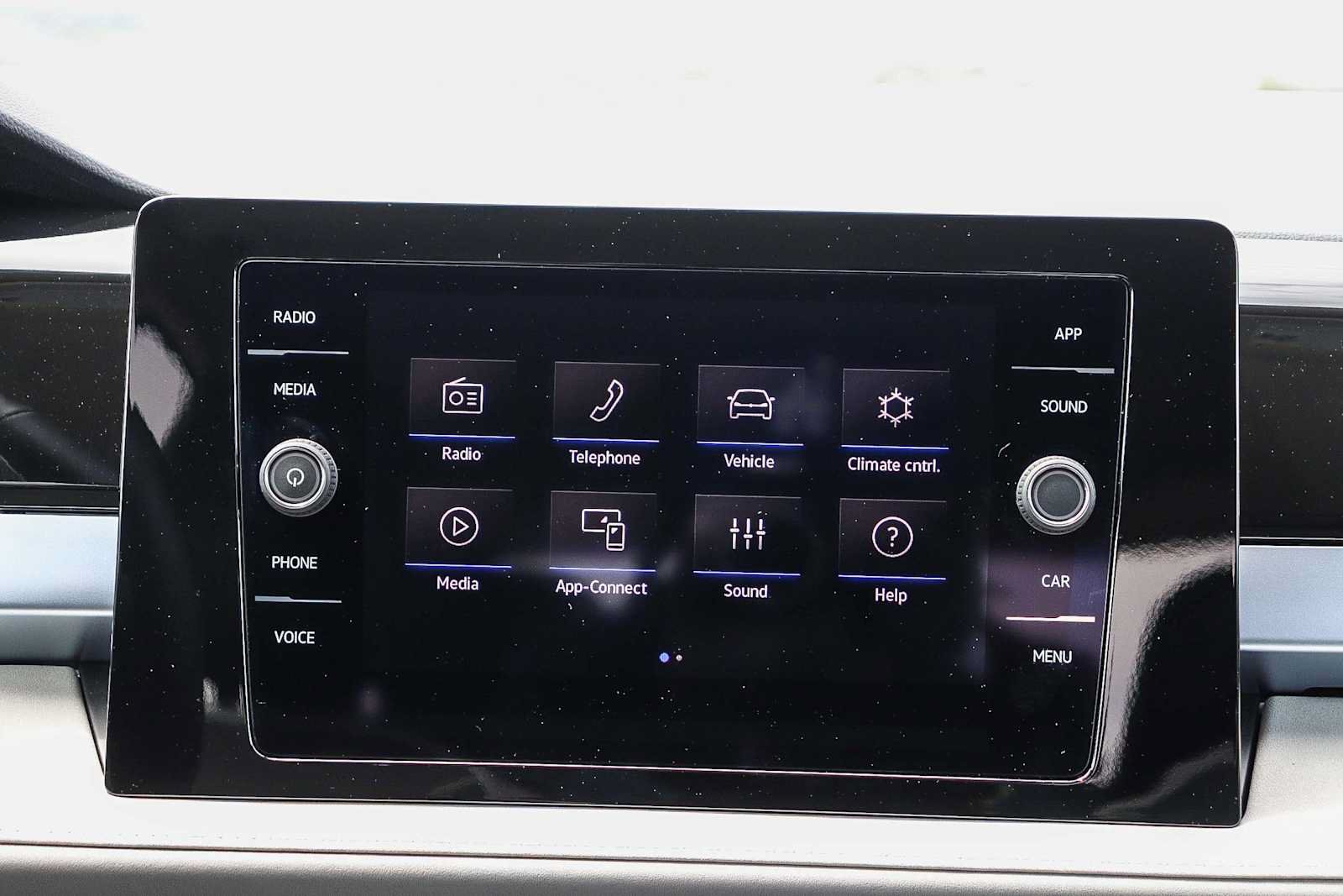 New 2025 Volkswagen Taos SE w/ Black Wheel Package FWD image 15