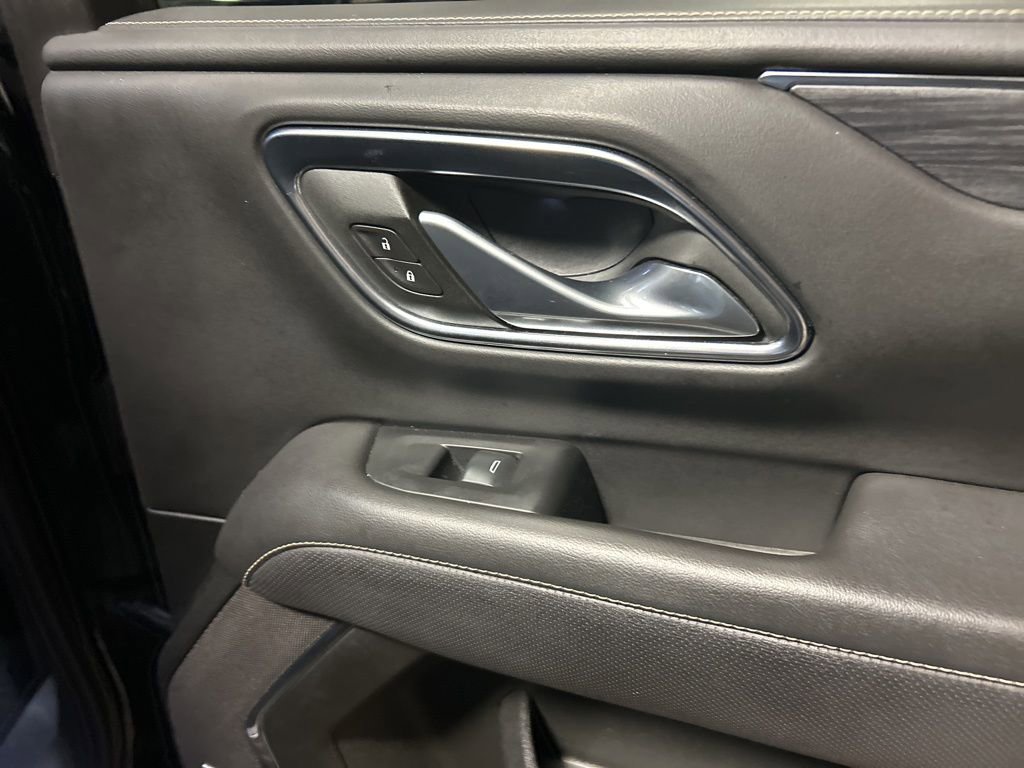 Used 2024 GMC Yukon SLT image 30