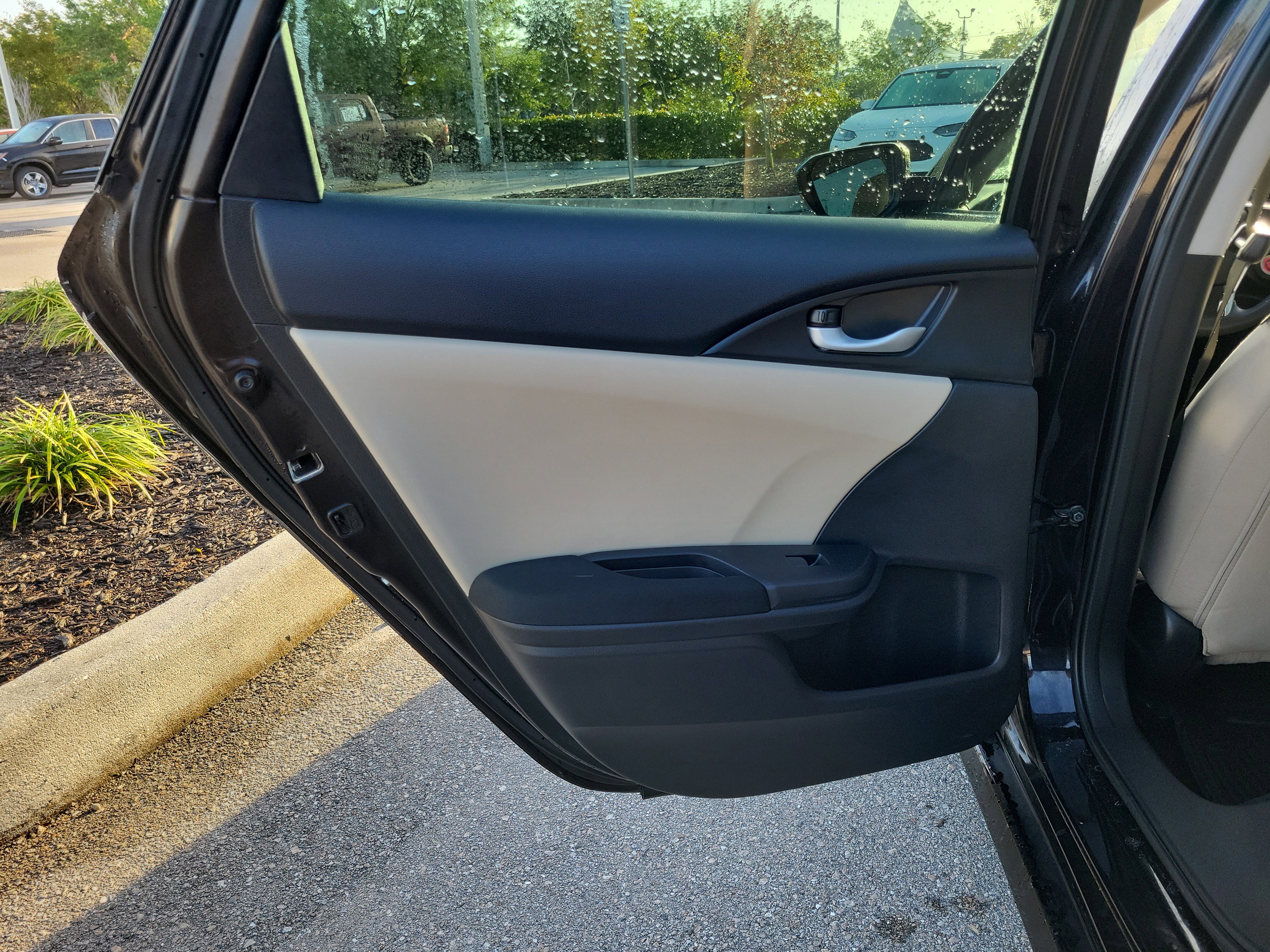 Used 2018 Honda Civic EX image 13