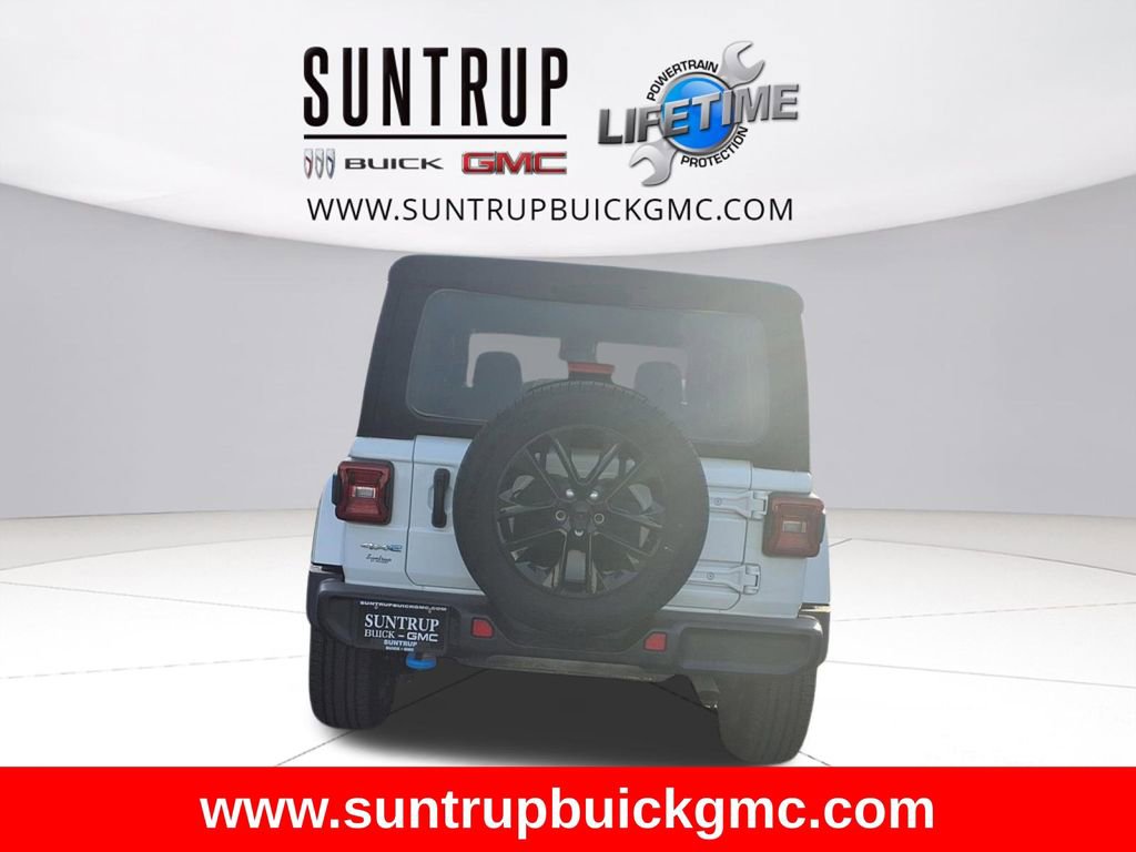 Used 2024 Jeep Wrangler Unlimited Sahara image 5