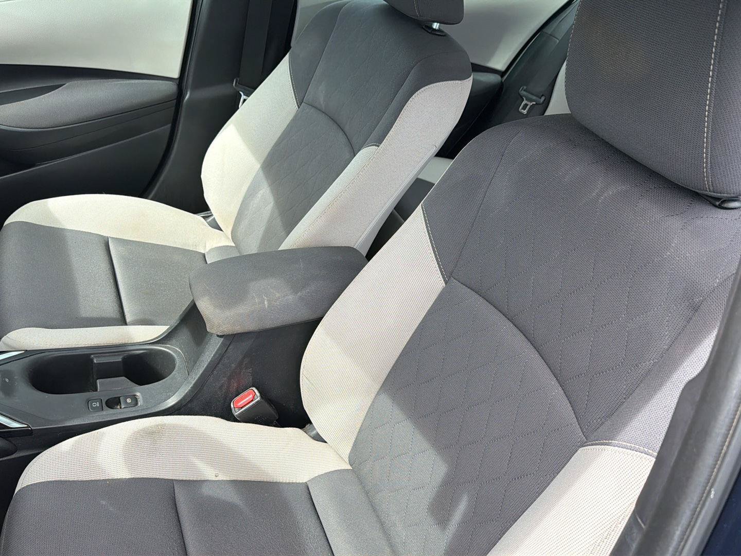 Used 2024 Toyota Corolla LE FWD image 27