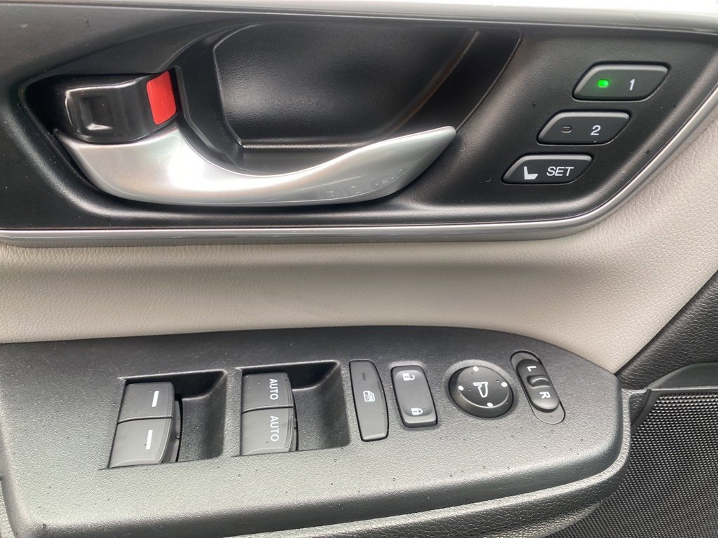 Used 2019 Honda CR-V EX-L image 11